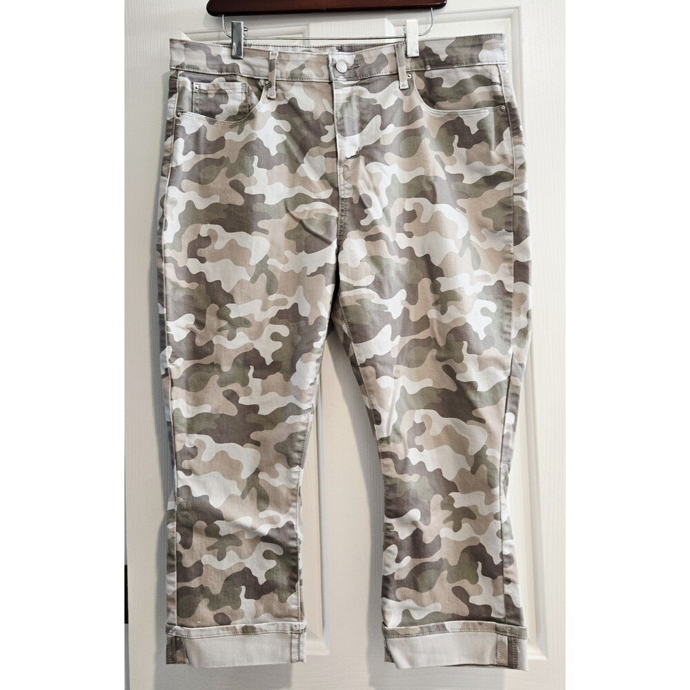 Signature Levi Strauss Camo Capri Pants Womens 18 Utility Casual Gorpcore Normco